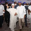 CM Jagan offers special prayers in Gurudwara on the eve of Guru Nanak birth anniversary