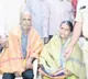 Wife and Husbend return Gold they found in Pant Pockets