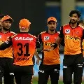 Sunrisers bowlers restrict Chennai Super Kings batsmen