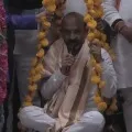 Cadre conducts weight with coins for Telangana BJP Chief Bandi Sanjay