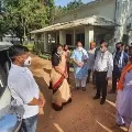Union Minister of state Renuka Singh warns officials in quarantine center