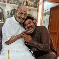 Chiranjeevi greets K Vishwanath on his birthday