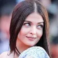 Aishvarya Rai plays two differant roles in Maniratnam movie