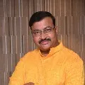 CM Mamata Banarjee brother Babun escapes an accident