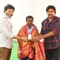 Pawan Kalyan felicitates folk singer and writer Penchal Das