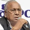VH warns JC Diwakar Reddy do politics in Andhra instead of Telangana