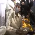 Chandrababu protests against stone pelting at TDP rally in Tirupati
