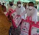 Minister Vellampalli distributes Ramadan Tohfa