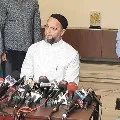 Asaduddin Owaisi describes Modi weakest PM for India