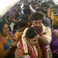 Madurai couple weds in mid air