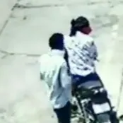 6 bike borne men fired bullets at a shop in the fruits vegetable marke