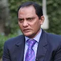 Azharuddin escapes from accidents with small injuries