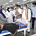 Uttam Kumar Reddy demands KCR must build a new building in Osmania hospital