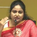 Divyavani fires on Jagan