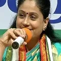 Congress leader Vijayashanti ready to fight in Dubbaka