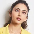 Rakul promotes mobile phone