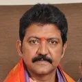 Yarlagadda Venkat Rao fires on Vallabhaneni Vamsi