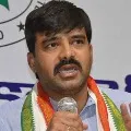 Contractors benefits are more important than Telangana to KCR says Vamsichand Reddy