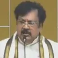 varla ramaiah fires on ycp leaders