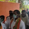Rowdy sheeter who seeks to join BJP escaped after seen police