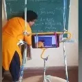 A Chemistry Teachers Teach Online Classes Wins Praise