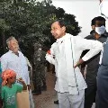 KCR Stopped his Convoy Near Vasalamarri