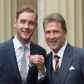 Chris Broad Fines His Son in Cricket