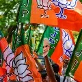 KCR Effigy burnt by BJP Mahila Morcha