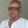 Chandrababu and Lokesh paid tributes to legendary Bapu