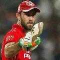 Sehwag Setires on Max Well