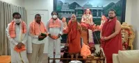 పీఠాధిపతులను కలిసిన ఏపీ మంత్రులు!