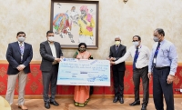 SBI donates flag day fund