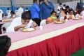 శానిటేషన్, డీఆర్‌ఎఫ్, ఎంటమాలజీ సిబ్బందితో కలిసి భోజనం చేసిన మంత్రి కేటీఆర్‌