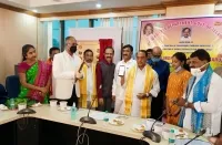 భక్తులకు స్పీడ్ పోస్టు ద్వారా ప్రసాదం.. ఒప్పందం కుదుర్చుకున్న దేవాదాయ శాఖ