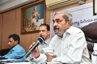 జర్నలిస్టుల సంక్షేమ నిధి - ఆర్థిక సహాయం పొందడానికి ఈనెల 18వరకు దరఖాస్తు చేసుకోండి: అల్లం నారాయణ 