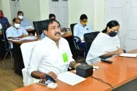 కరోనా కట్టడికి కార్యోన్ముఖులు కావాలి: మంత్రి ఎర్రబెల్లి 