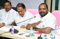 ఎకో టూరిజం పార్కుల అభివృద్ధిపై మంత్రులు ఇంద్ర‌క‌ర‌ణ్ రెడ్డి, శ్రీనివాస్ గౌడ్ స‌మీక్ష‌