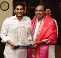 ప్రముఖ పారిశ్రామికవేత్త ముకేశ్ అంబానీతో ఏపీ సీఎం జగన్ సమావేశం.. ఫోటోలు ఇవిగో!
