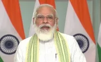 PM praises healthcare workers and nurses for reducing vaccine waste
