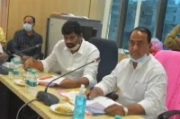 యుద్థప్రాతిపదికన పెండింగ్ ప్రాజెక్ట్ ప‌నుల‌ను పూర్తి చేయాలి: మంత్రి ఇంద్రకరణ్ రెడ్డి
