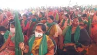అమ (రావతి) రులైన రైతులకు నివాళి