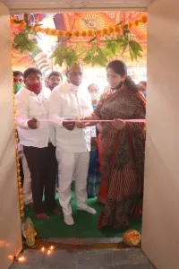 ప్రభుత్వ గిరిజన కళాశాల బాలుర వసతి గృహాన్ని ప్రారంభించిన తెలంగాణ మంత్రులు!