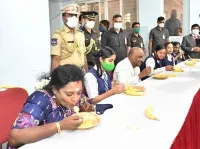“రాజ్ భవన్ అన్నం” క్యాంటీన్ ప్రారంభించిన తెలంగాణ గవర్నర్