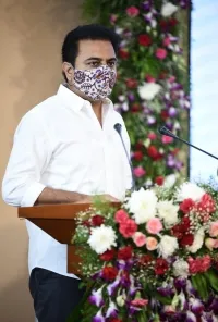 ముంపును అరికట్టేలా నాలాలను అభివృద్ధి చేసేందుకు ప్రత్యేక విభాగం ఏర్పాటు: మంత్రి కేటీఆర్