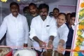 ఐదు రూపాయల భోజన కేంద్రంను ప్రారంభించిన తెలంగాణ మంత్రి పువ్వాడ
