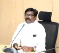 ఖమ్మంలో కరోనా పాజిటివ్ కేసు నేపథ్యంలో అధికారులతో మంత్రి పువ్వాడ సమావేశం