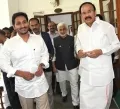 వెంకయ్య నాయుడును కలిసిన వైఎస్‌ జగన్‌!