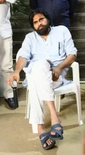 పోలీస్ వ్యవస్థ చట్టాన్ని అందరికీ సమంగా వర్తింపచేయాలి: పవన్ కల్యాణ్