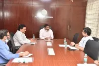 అనధికార బెల్టు షాపులు వెంటనే మూసివేయాలి: తెలంగాణ రాష్ట్ర ఎన్నికల కమీషనర్