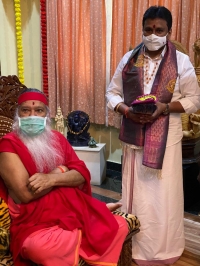 త‌మిళ‌నాడు, క‌ర్ణాట‌కలోని ఆశ్ర‌మా‌ల‌ను సంద‌ర్శించిన ఏపీ దేవ‌దాయ శాఖ మంత్రి వెల్లంపల్లి శ్రీ‌నివాస‌రావు 